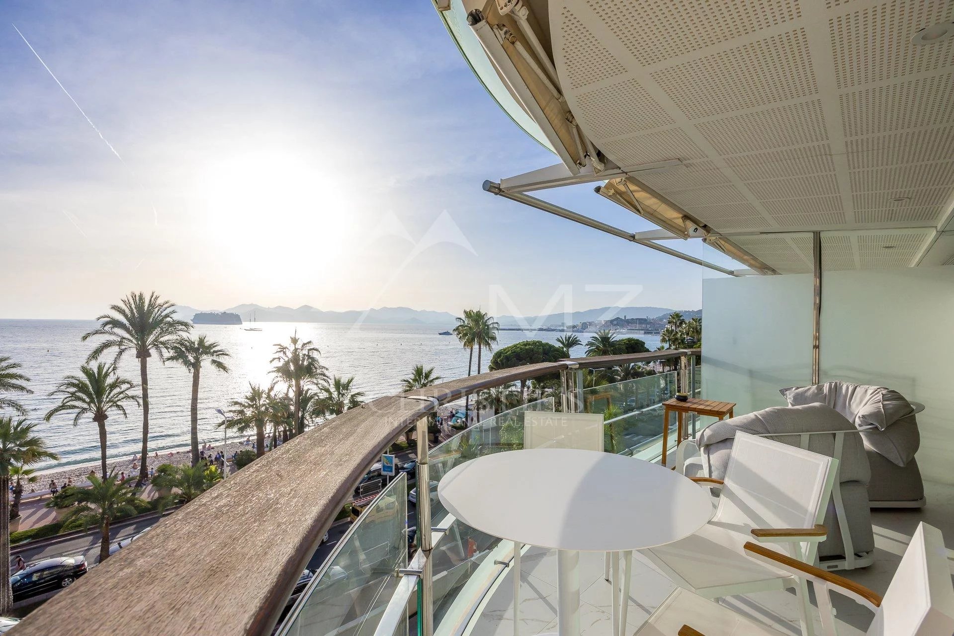Cannes - Croisette - 3 Zimmer Panorama-Meerblick
