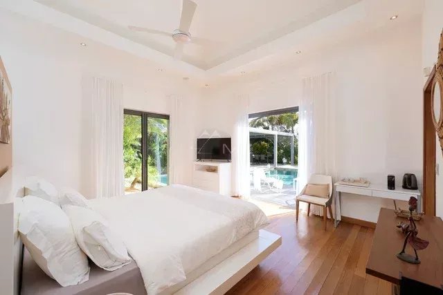 Luxury 4 bedroom Villa in Grand Bay