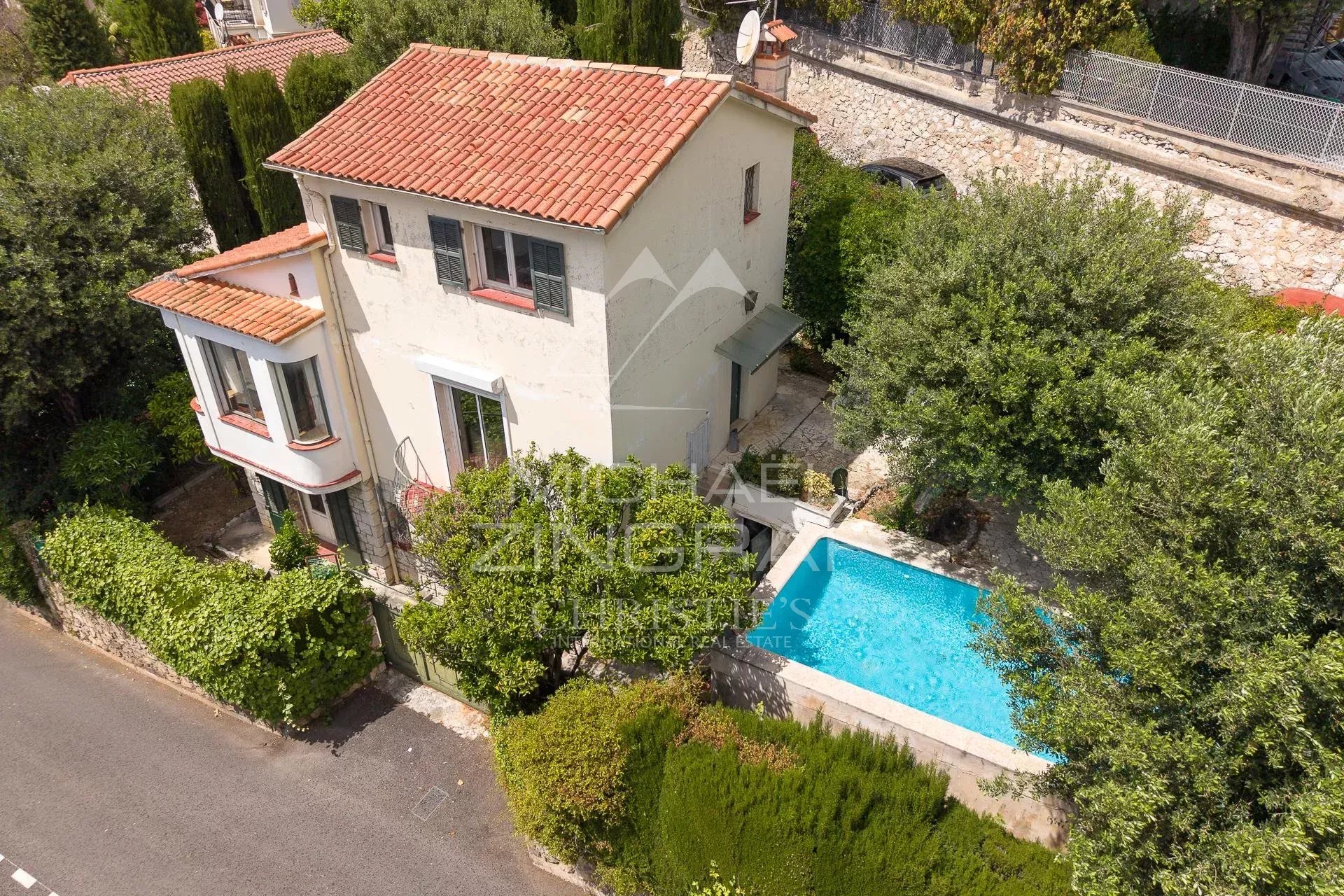 Rare – Villa close to the sea in Cap d’Ail