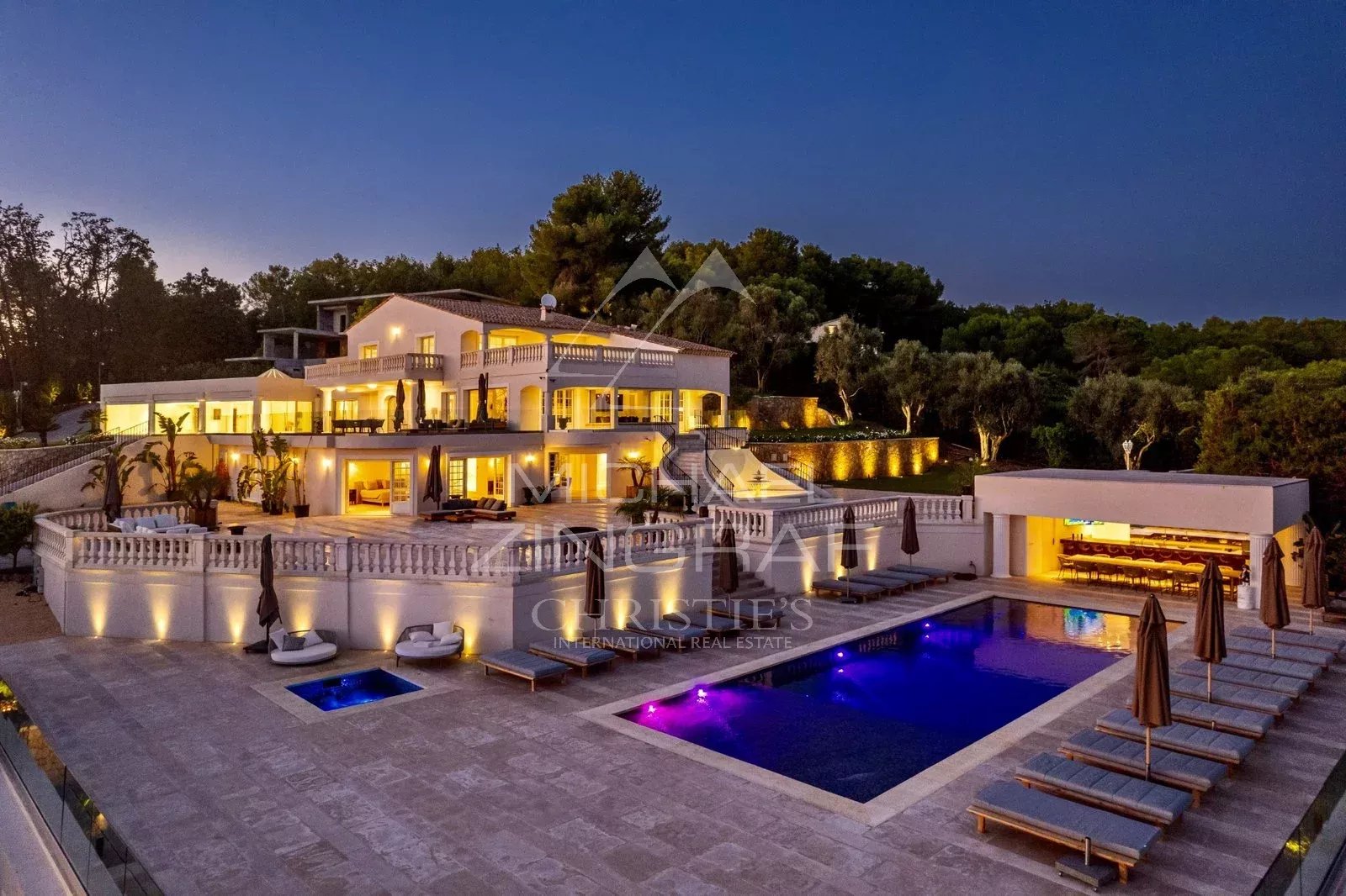 Aux portes de Cannes - Villa vue mer panoramique - 11 suites