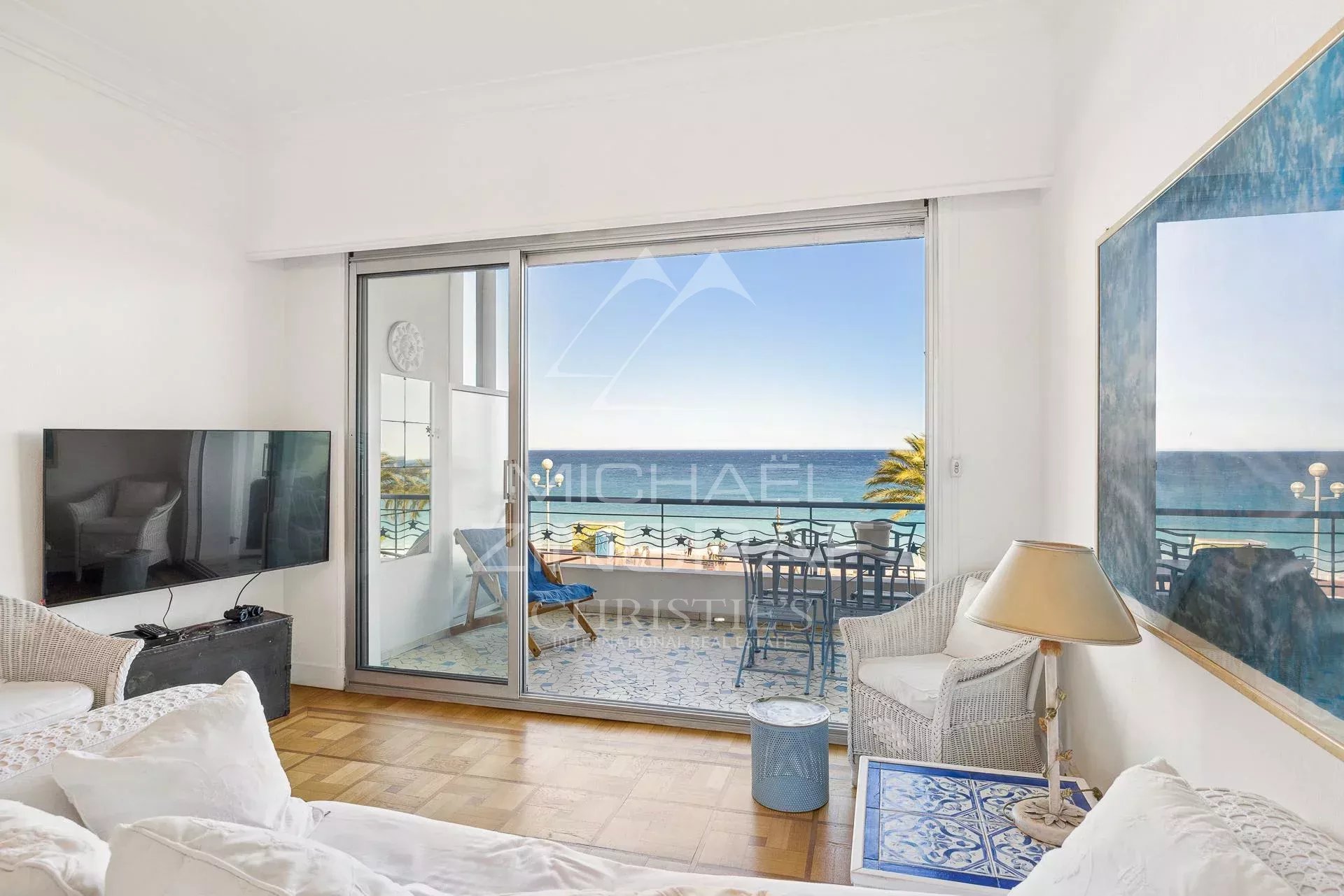 Location d'appartement à long terme - Promenade des Anglais, Nice