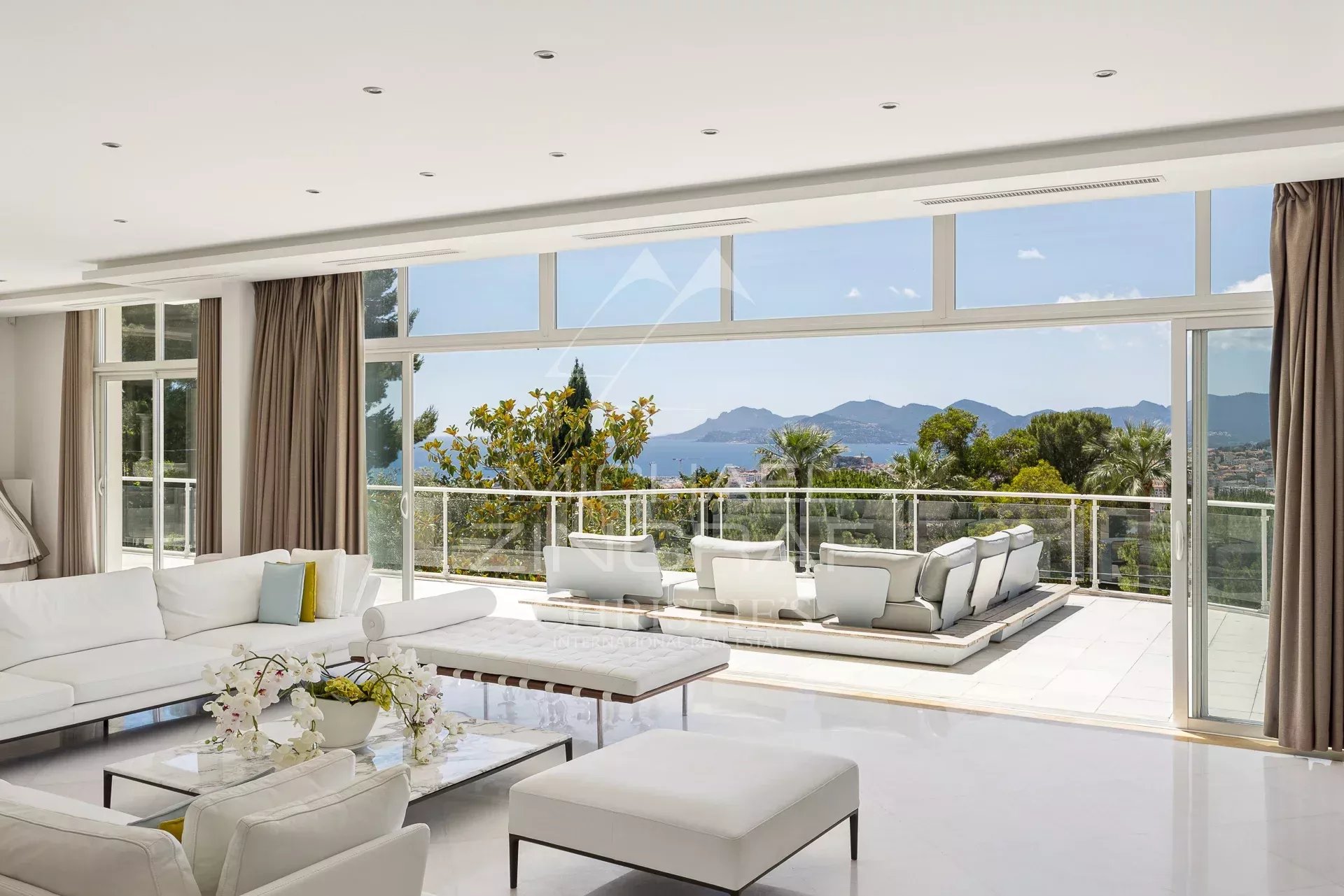 Cannes - Somptueuse villa neuve