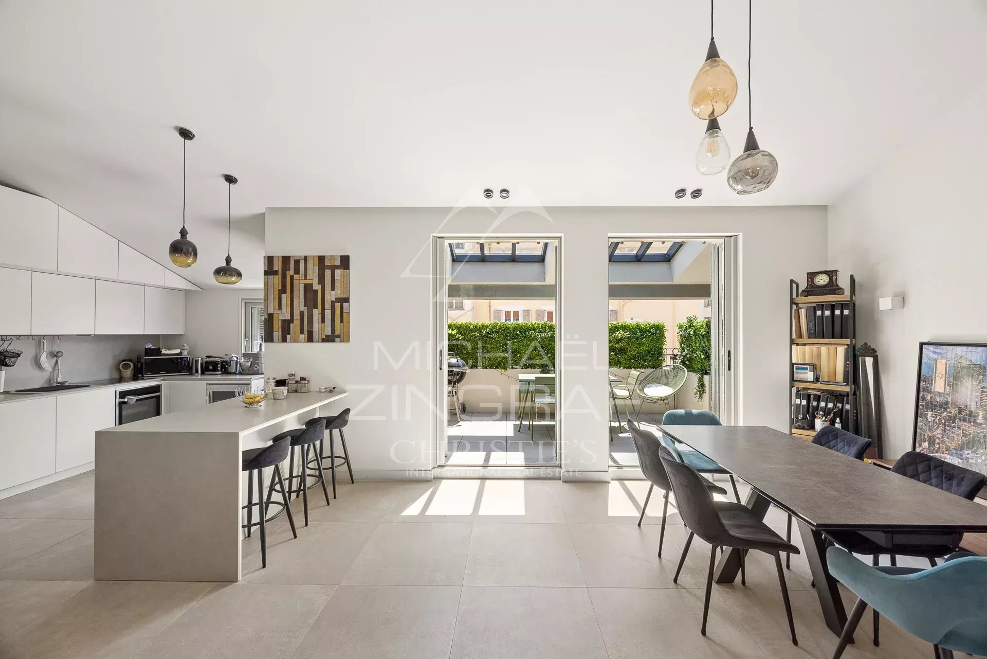 NICE City Center – Modern duplex apartment in a bourgeois building with a large terrace