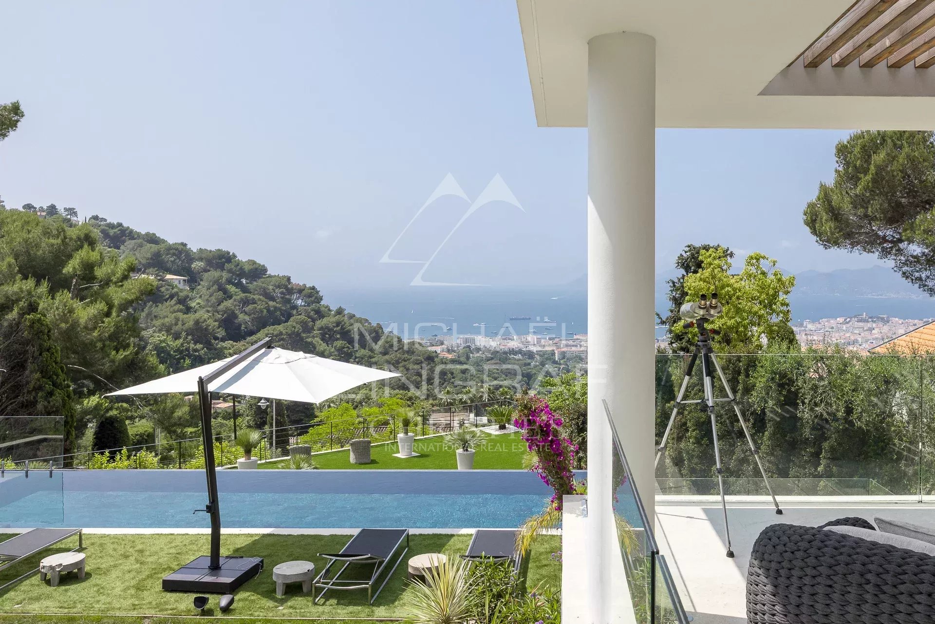 Cannes – Kalifornien – Moderne Villa