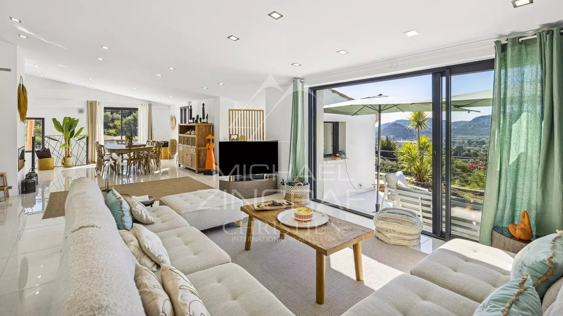 EXKLUSIV- Mandelieu-la-Napoule – Renovierte Villa – In der Nähe von Cannes