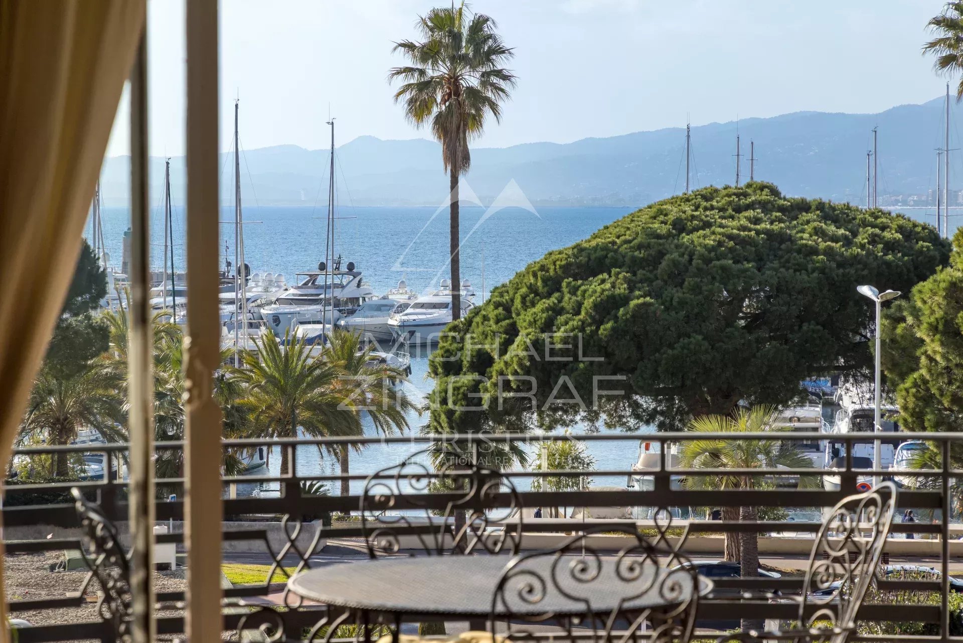 Cannes Croisette – Luxuriöse 102m² Wohnung mit Meerblick