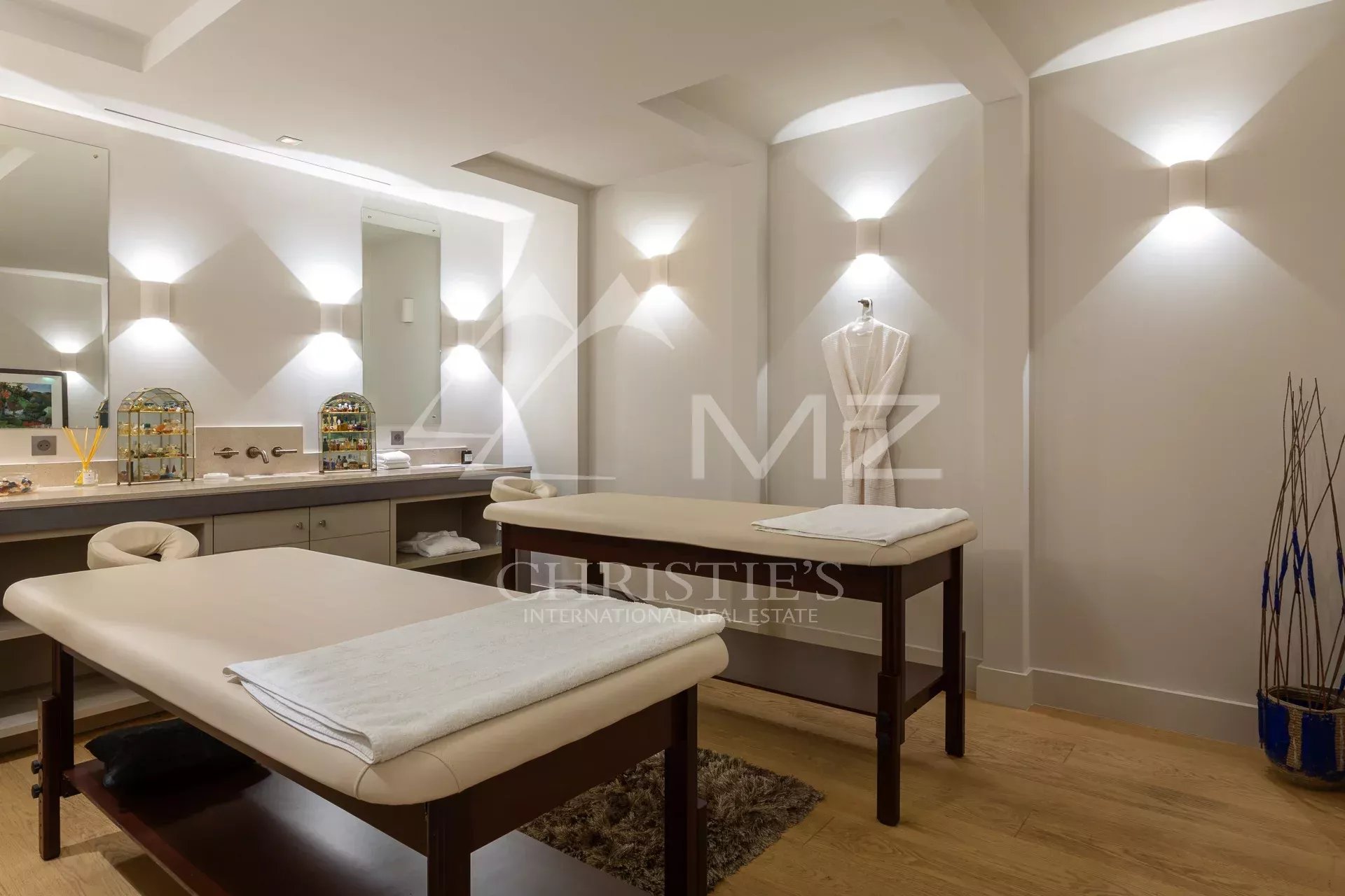 Saint-Tropez - Les Parcs, villa contemporaine d'exception