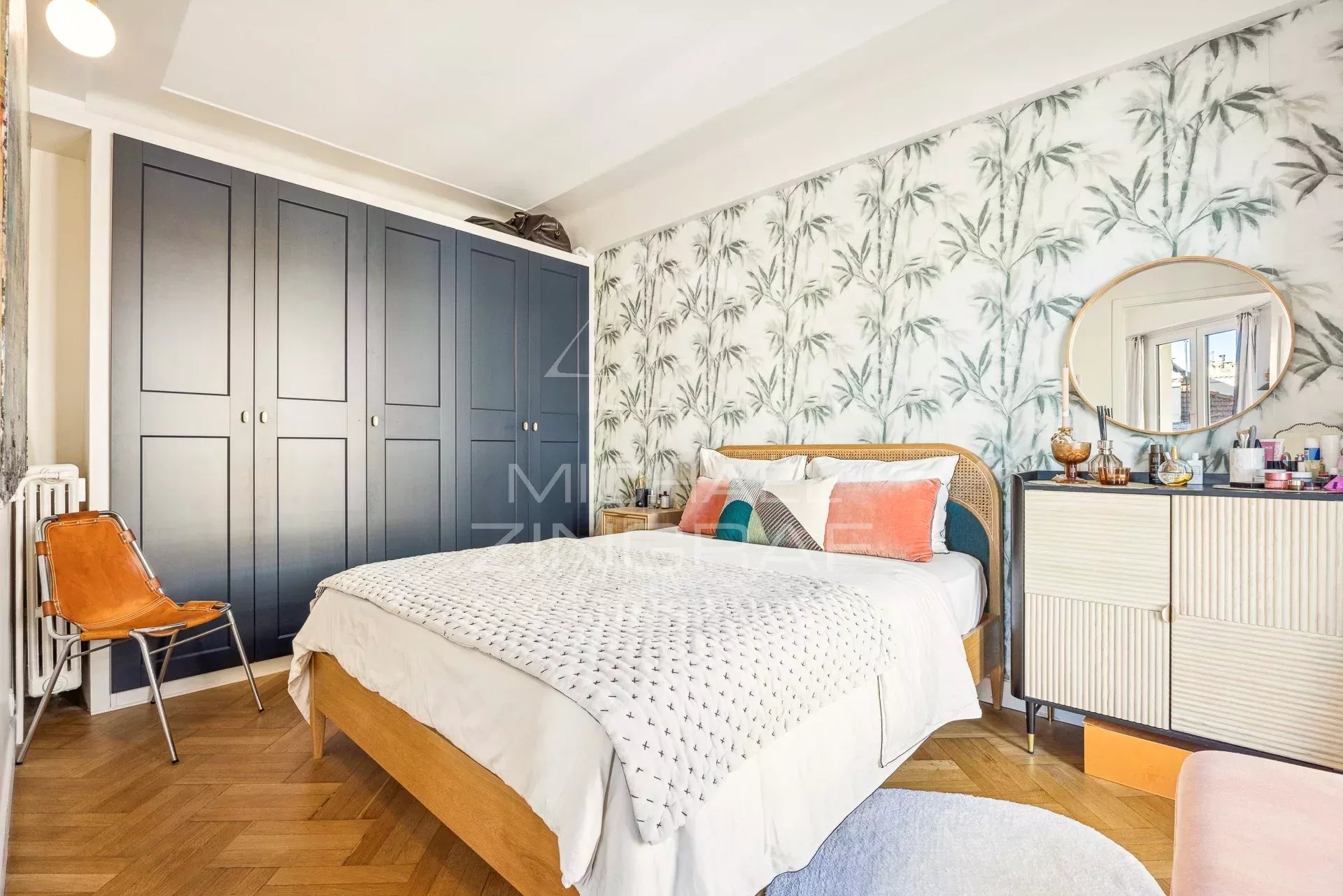 Nizza – Goldenes Quadrat – Wunderschöne 2-Zimmer-Wohnung in oberer Etage