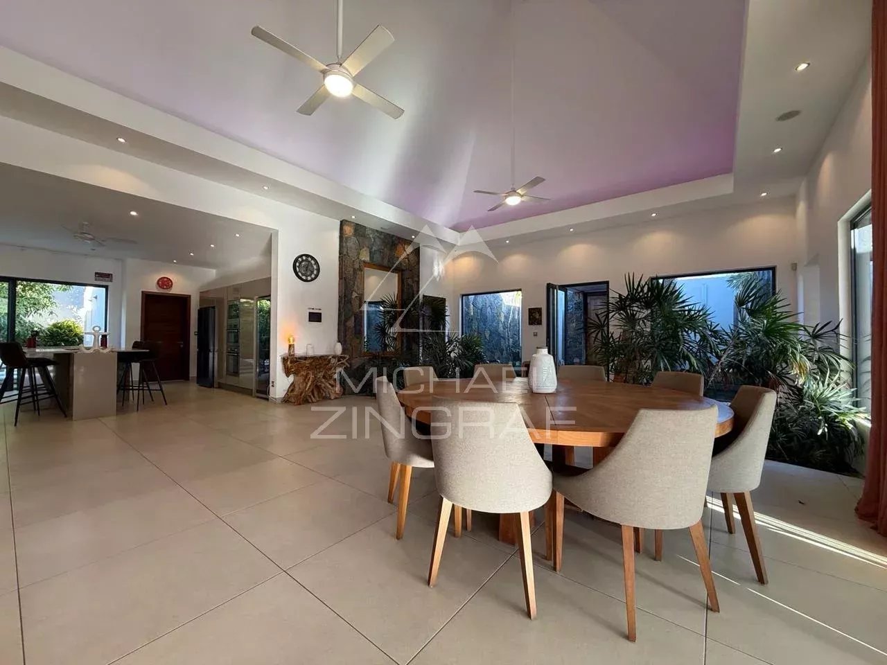 Exklusive Villa in einer Residenz in Pereybere