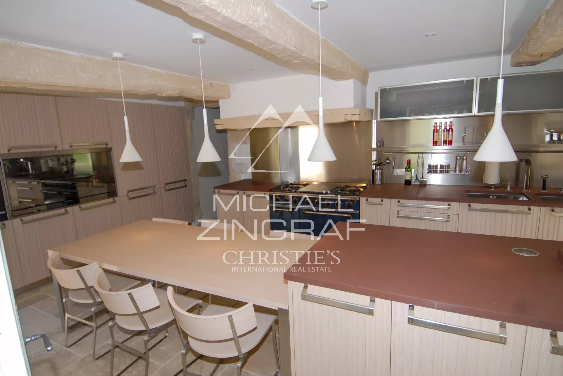 Moulin du XVII élégamment rénové