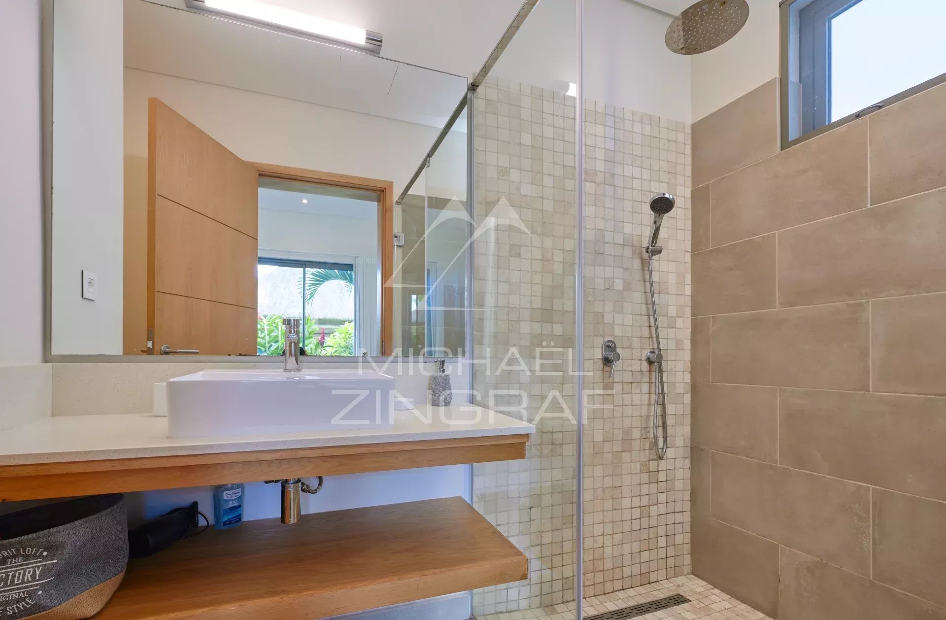 Villa de 4 chambres dans résidence sécurisée à Grand Baie