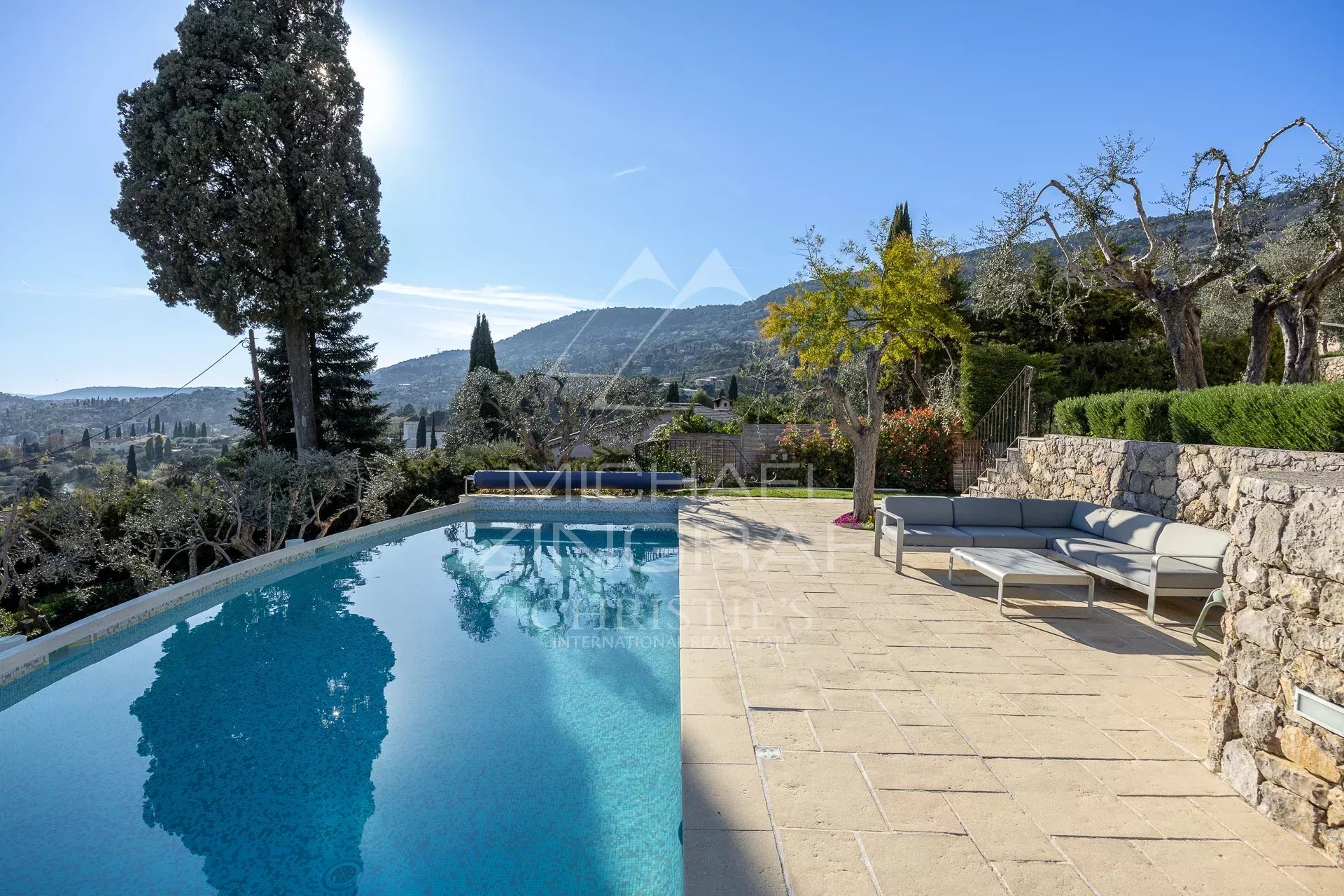 Family villa with panoramic views