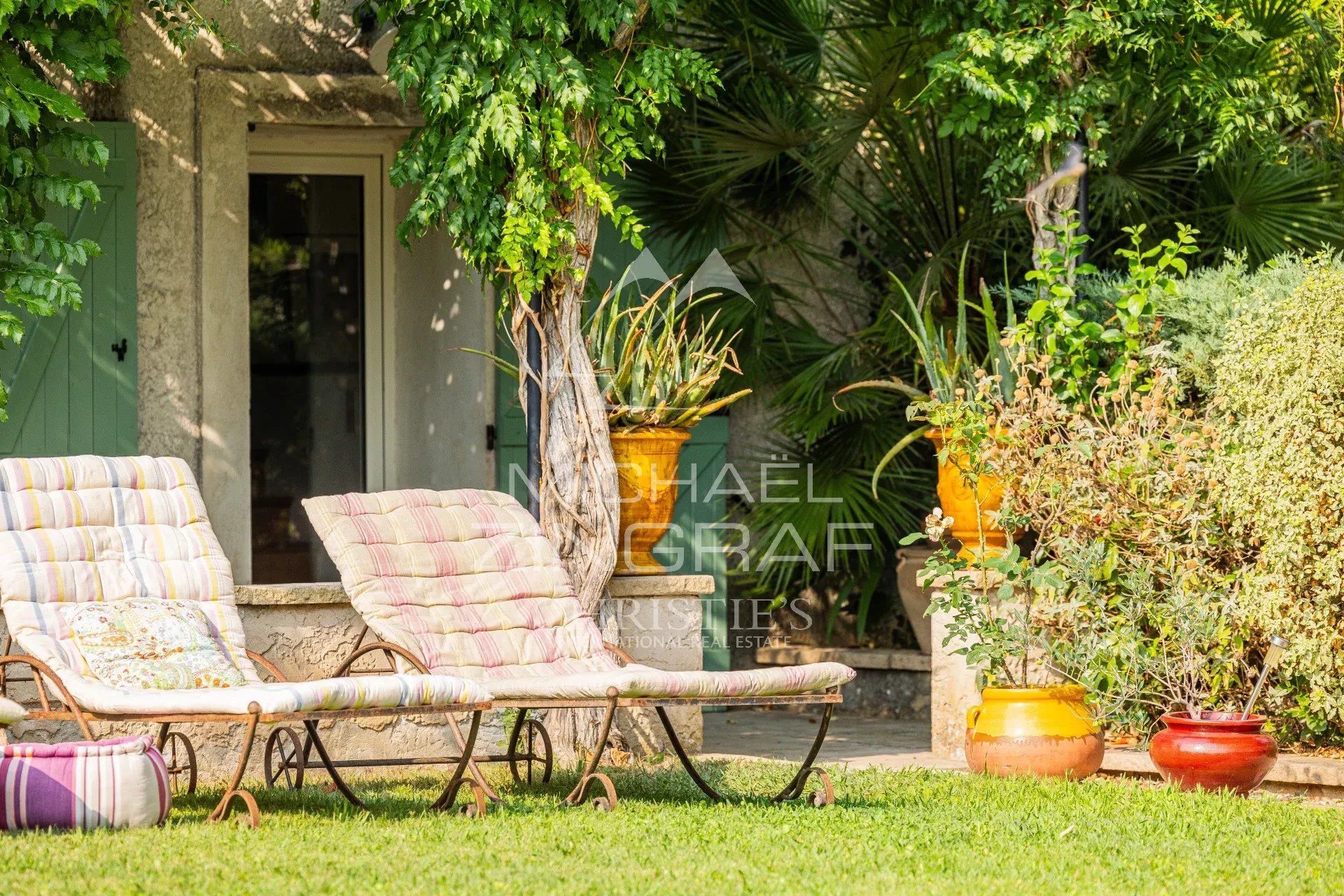 Mas provençal, entre Alpilles et Arles