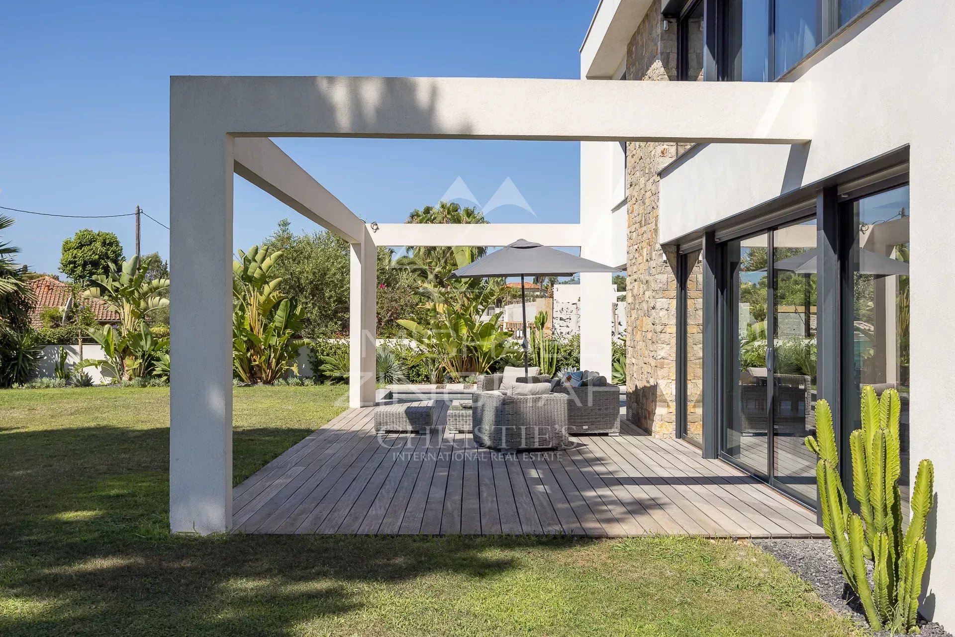 Exclusivity Cap d’Antibes – Moderne Neubauvilla mit Meerblick – Viertel Garoupe