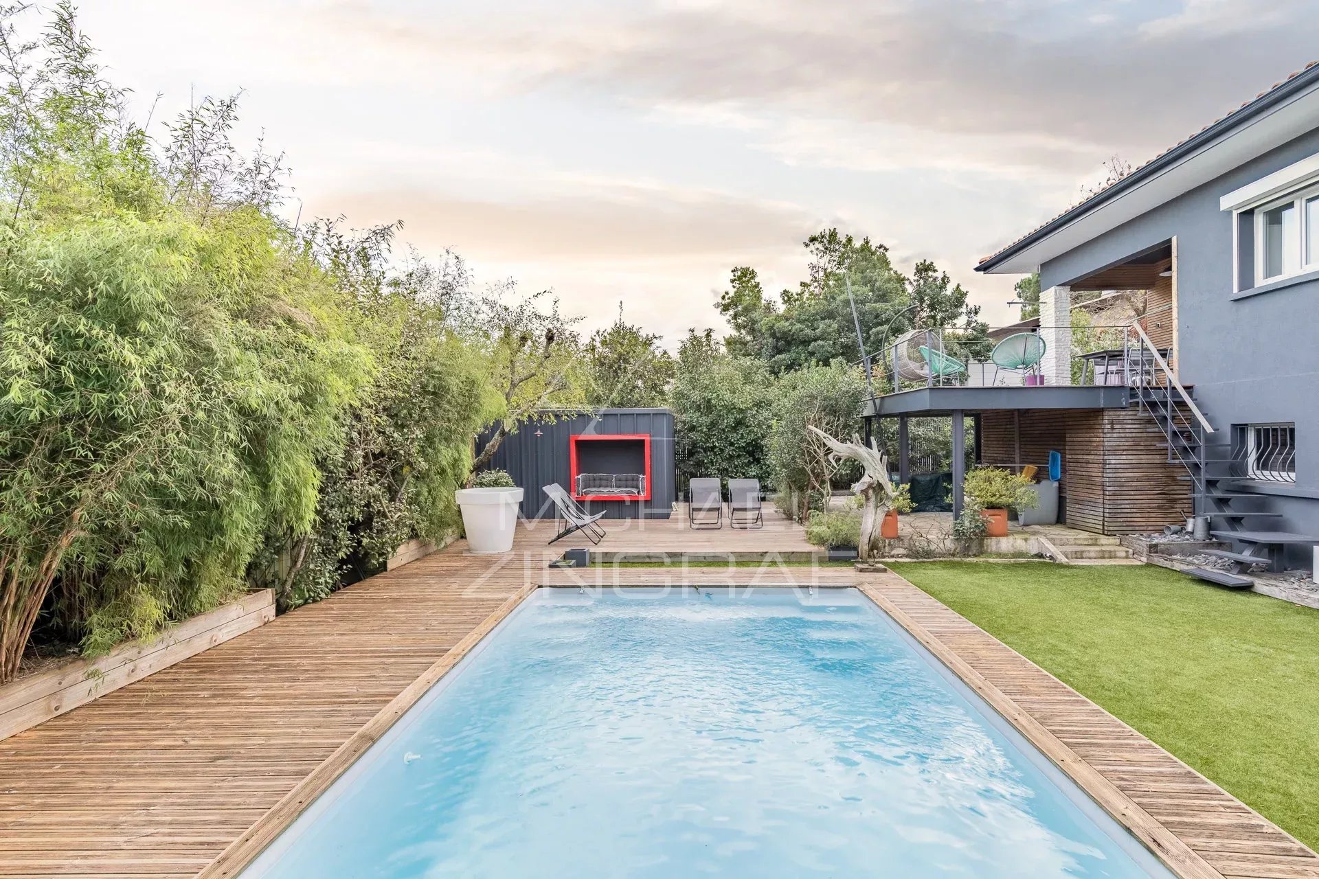 Maison contemporaine avec jardin et piscine au cœur de La Hume
