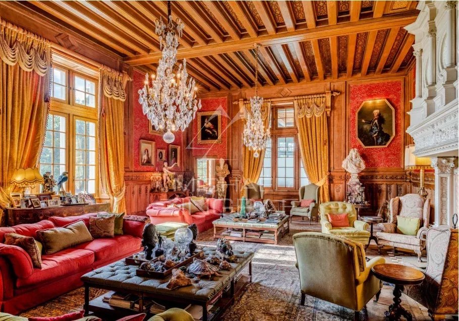 A vendre - Chateau 19ème - Parfait état - 52 hectares