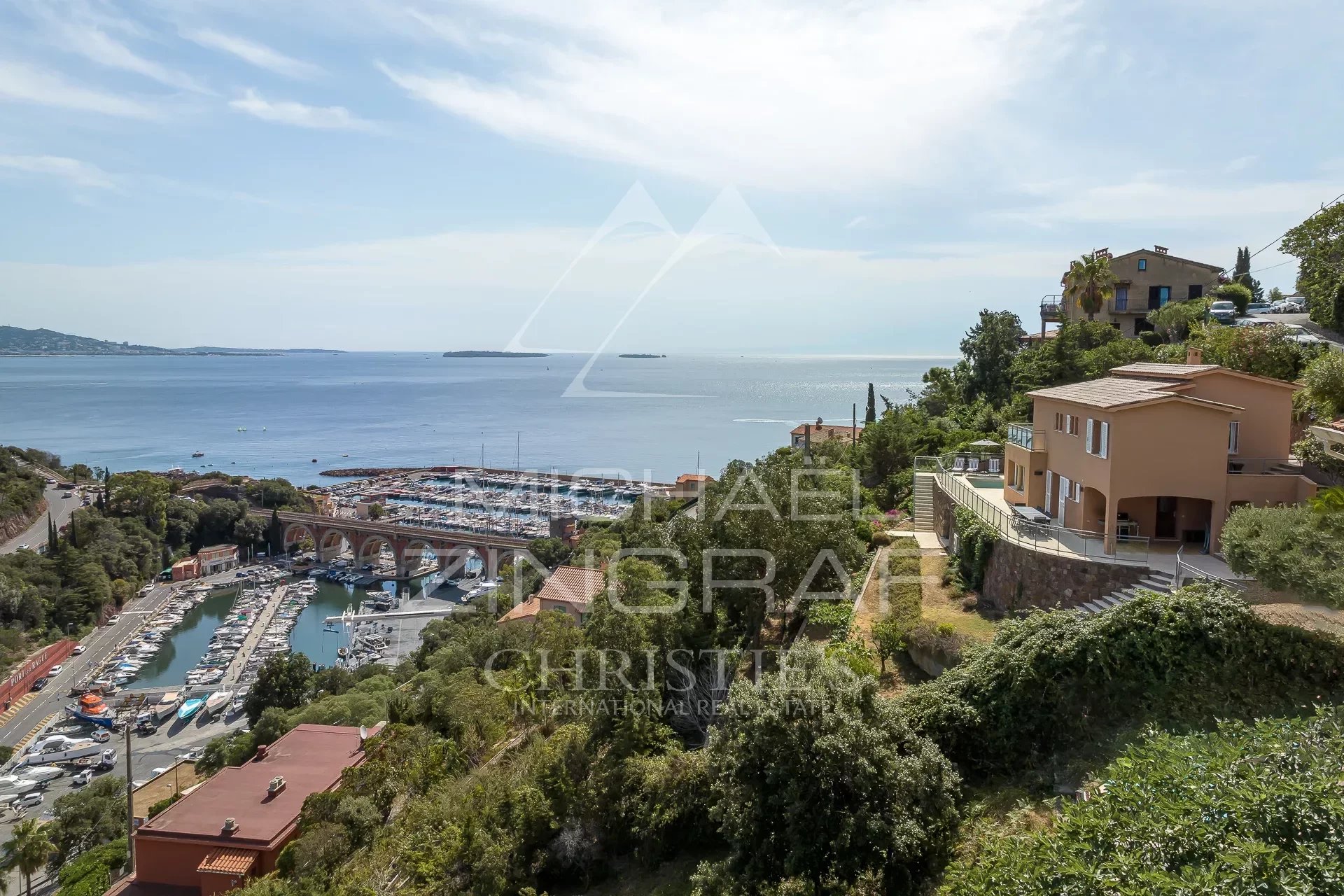 Proche Cannes - Théoule-Sur-Mer - Élégante maison familiale avec vue mer