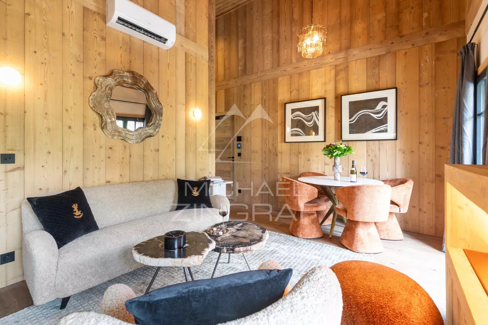 Magnifique grand chalet de prestige rénové - Proche centre - Au calme & vue panoramique