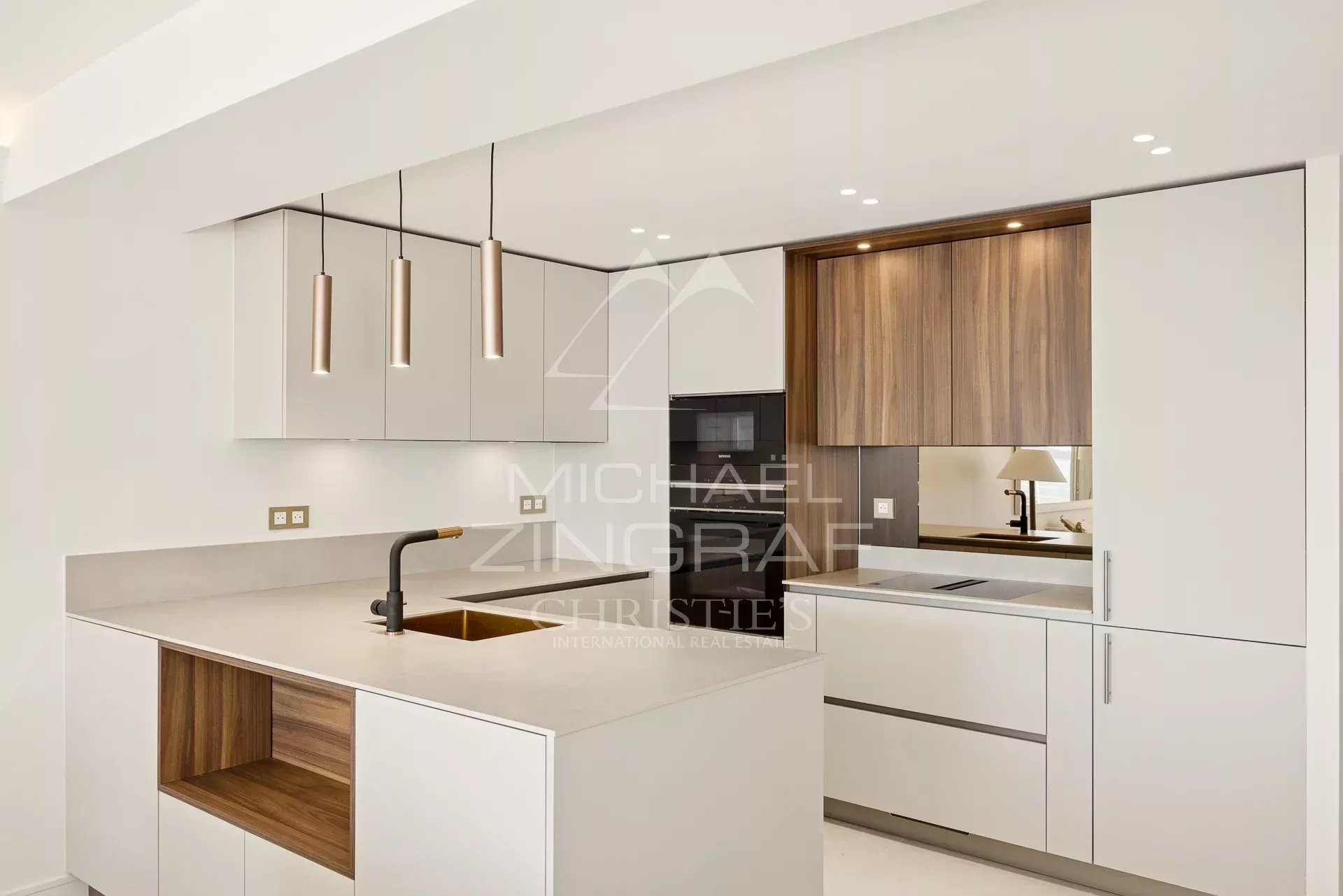 OFF MARKET - CANNES CROIX DES GARDES – LETZTE ETAGE – 3-ZIMMER-WOHNUNG MIT PANORAMAMERSAUSSICHT – POOL