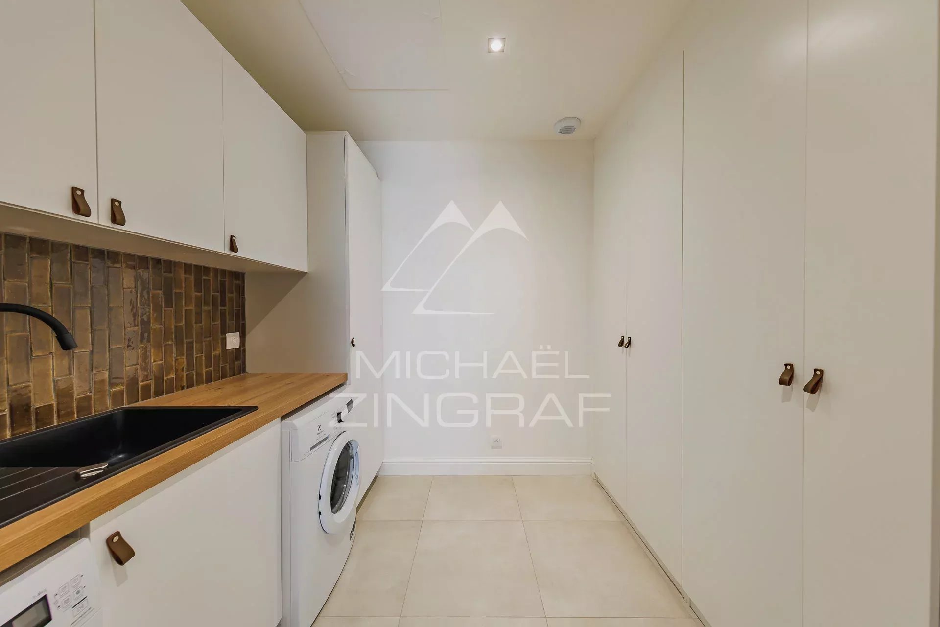 Abatilles – Elegante Familienvilla mit Pool