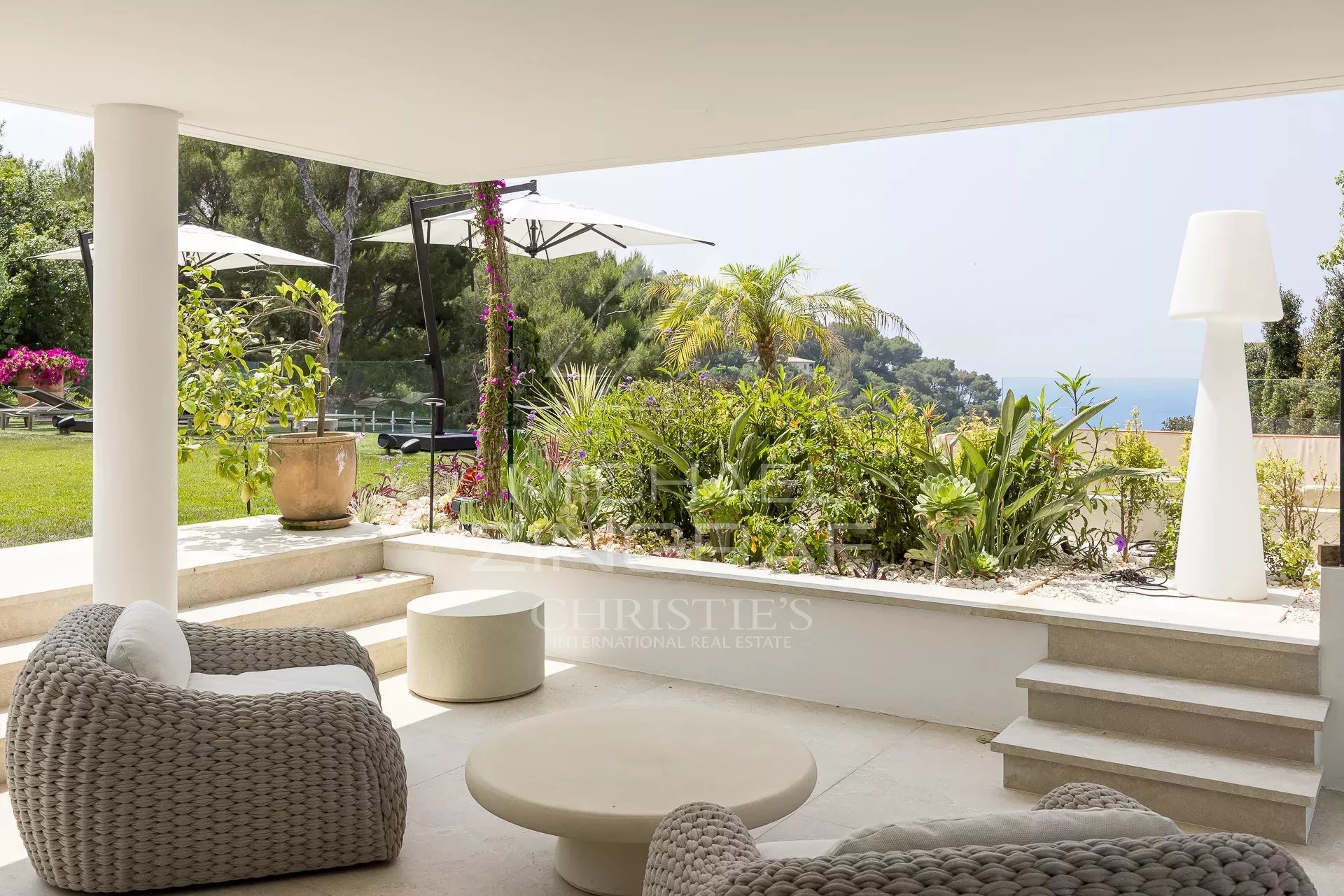 Cannes – Kalifornien – Moderne Villa