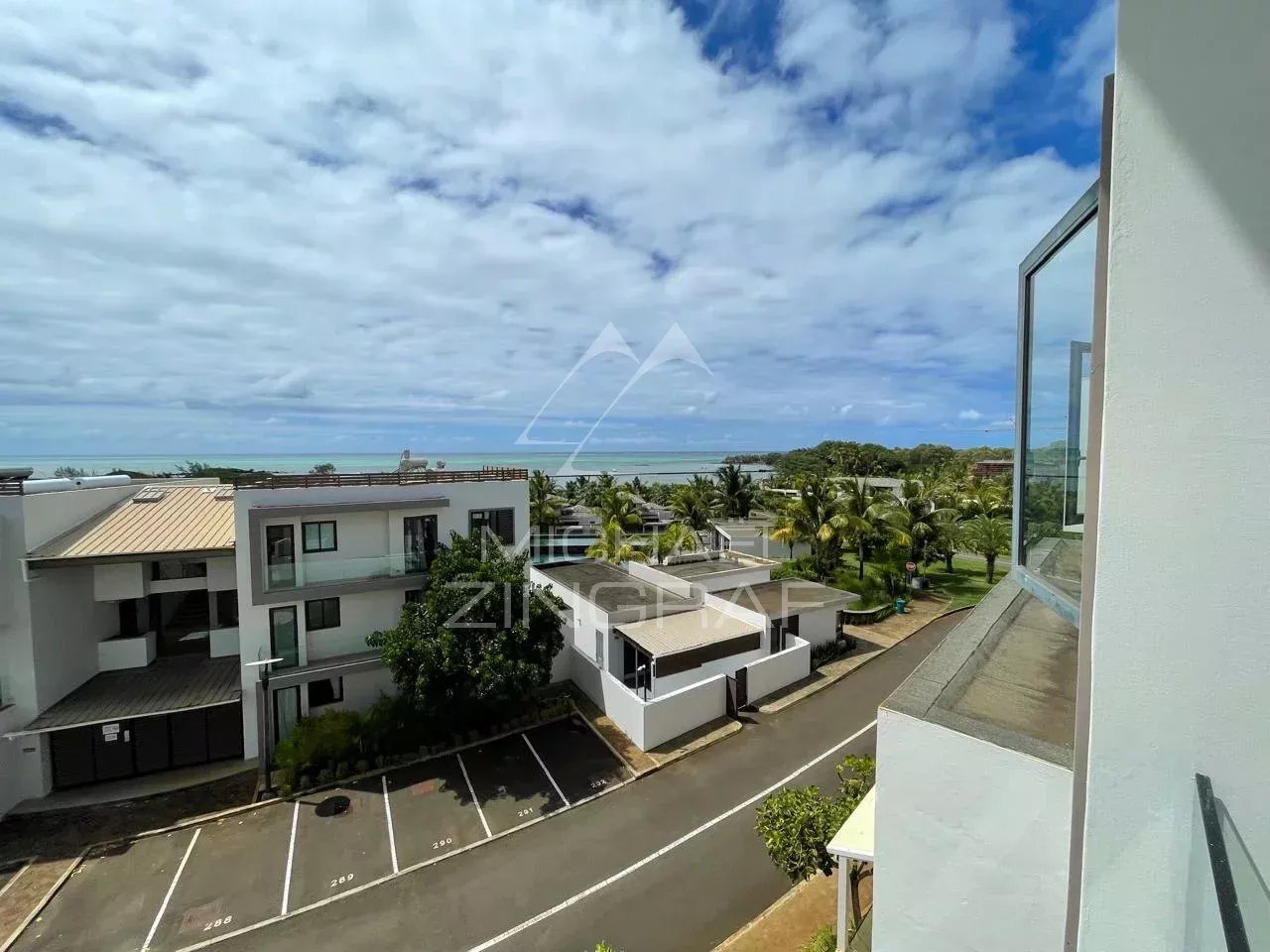 Stunning Penthouse with Sea Views - Haute Rive