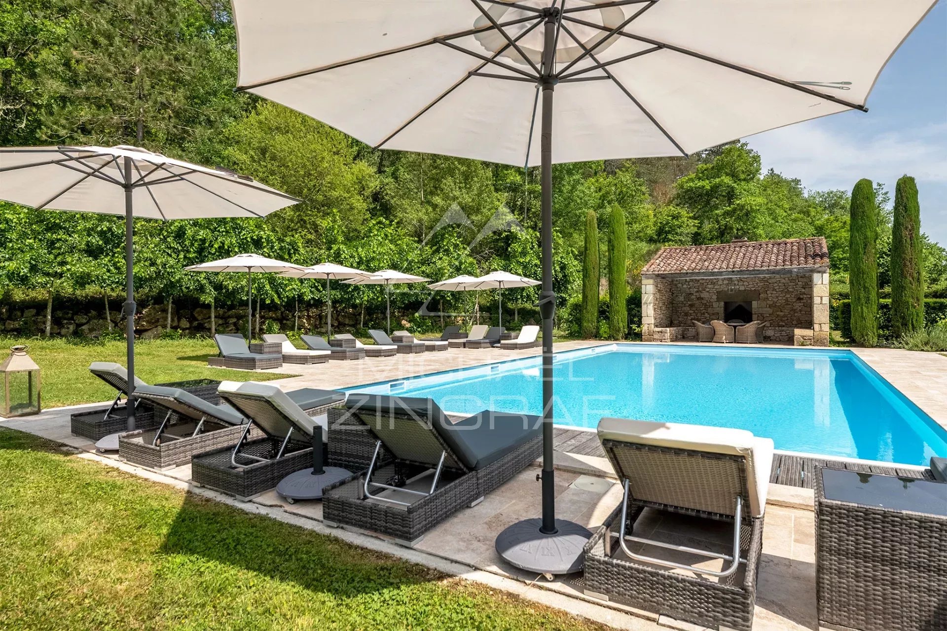 Außergewöhnliches Anwesen im grünen Périgord