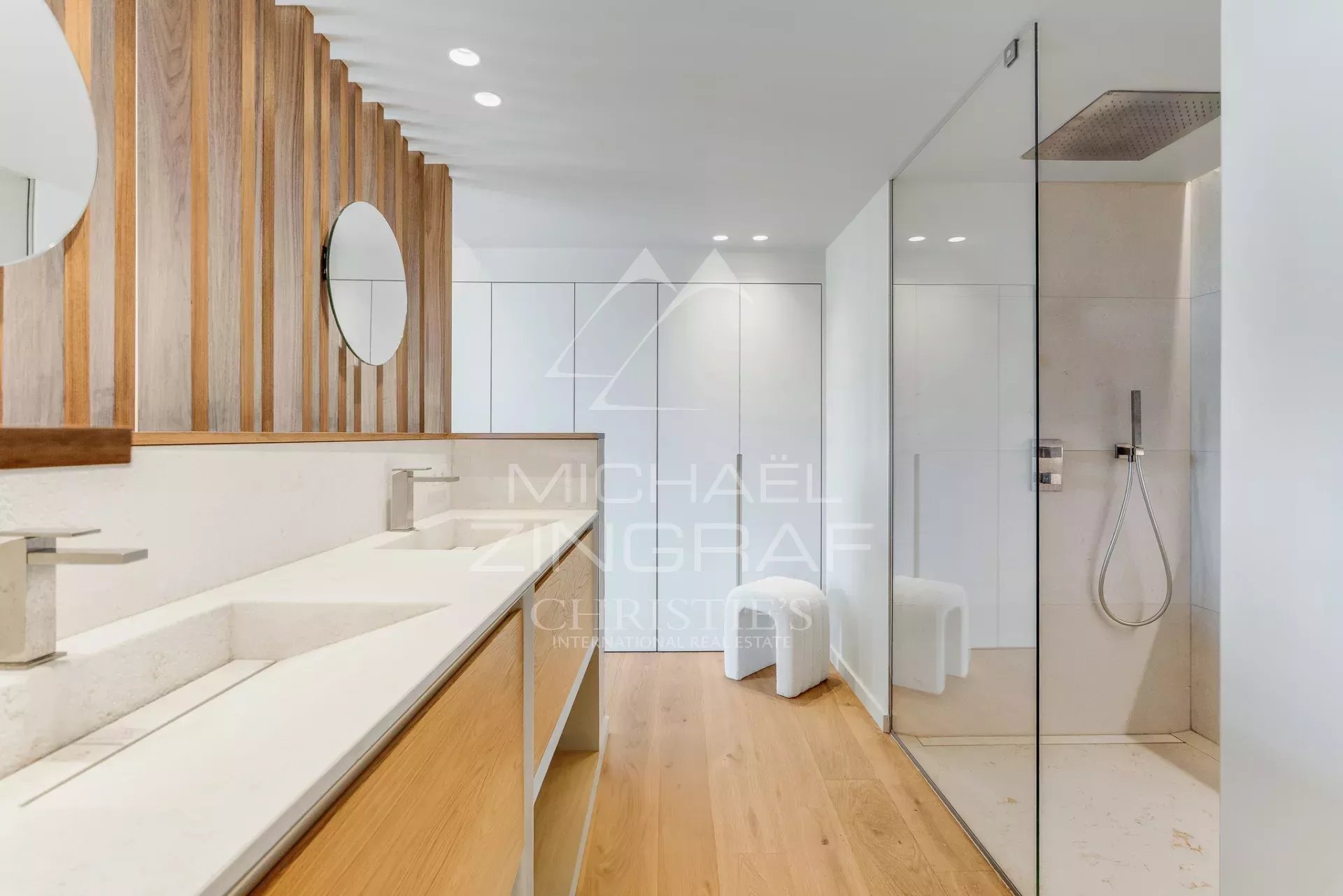 Superbe propriété offrant une vue panoramique sur Ramatuelle