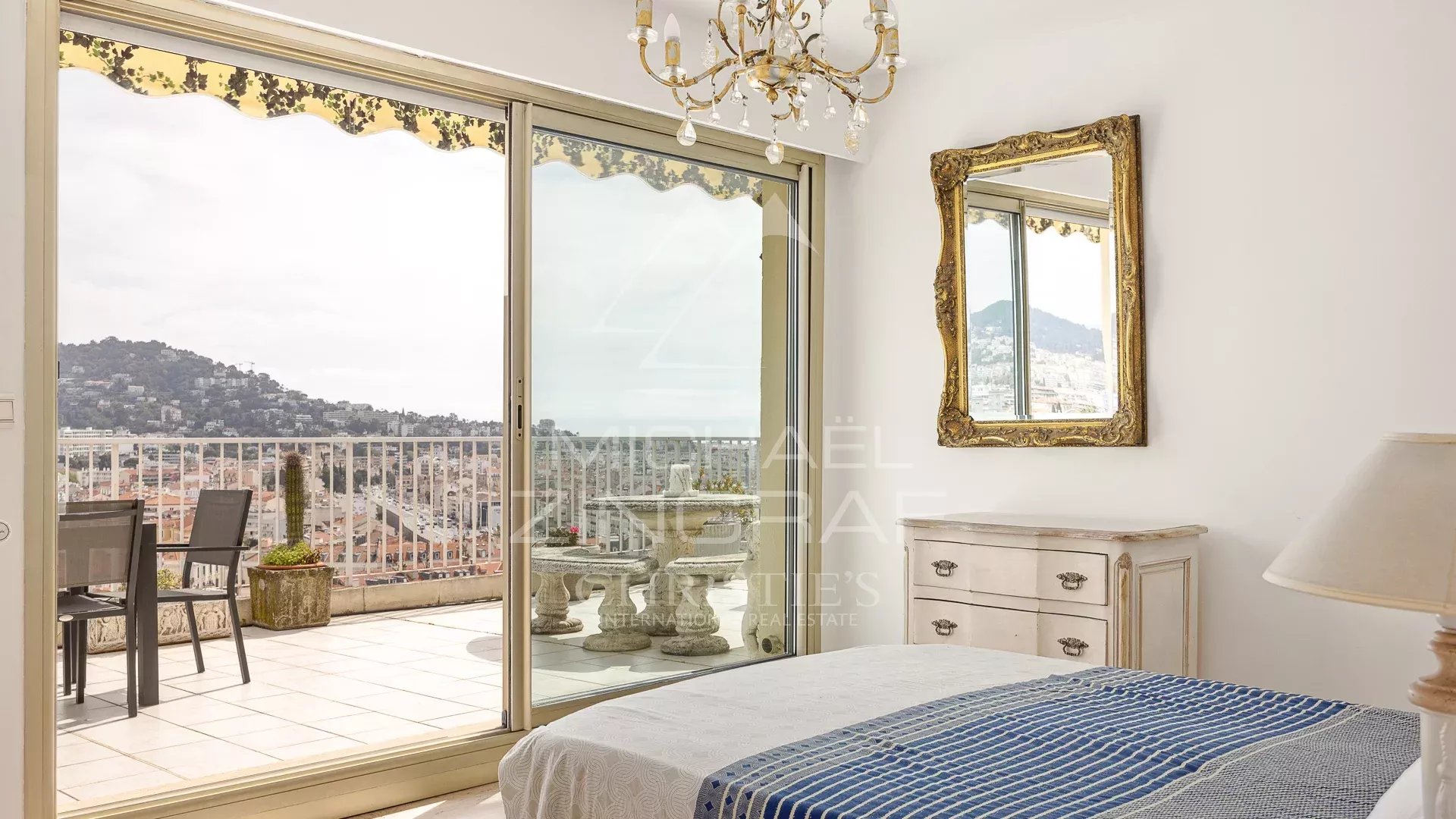 Penthouse d’exception à Cannes – Vue panoramique