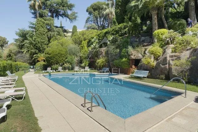 Croix des Gardes – Wunderschönes 5-Zimmer-Haus mit Meerblick + 270 m² Terrasse und Garten