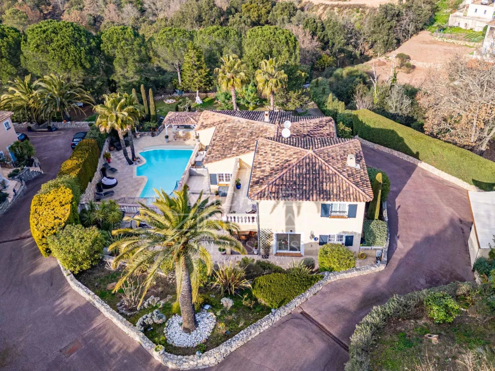 Superbe propriété familiale aux Adrets de l'Estérel