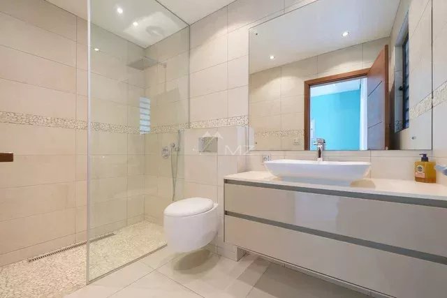 Luxury 4 bedroom Villa in Grand Bay