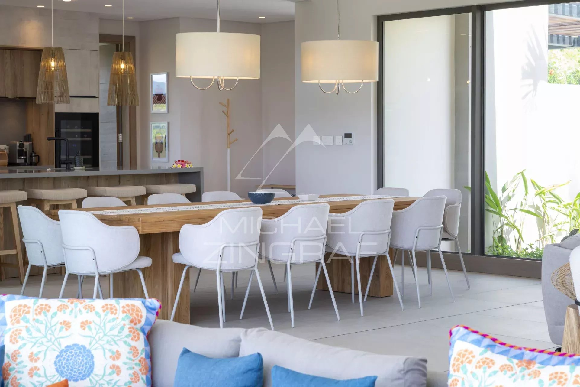 Villa d’Exception avec Vues Panoramiques à Anahita