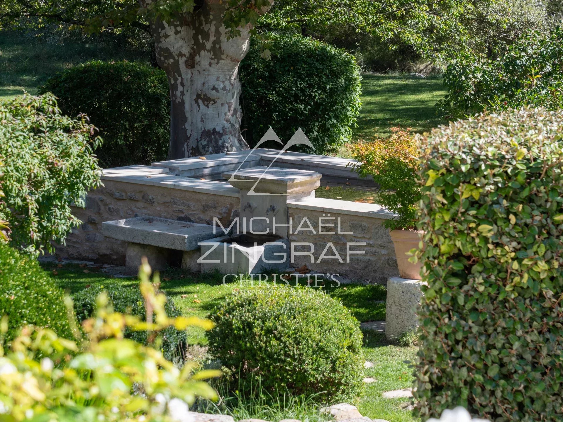 Moulin du XVII élégamment rénové