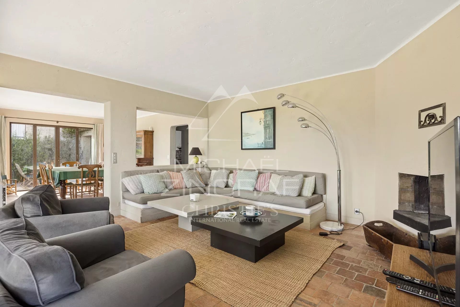 Charmantes Anwesen im provenzalischen Stil, fußläufig zum Dorf La Colle-sur-Loup