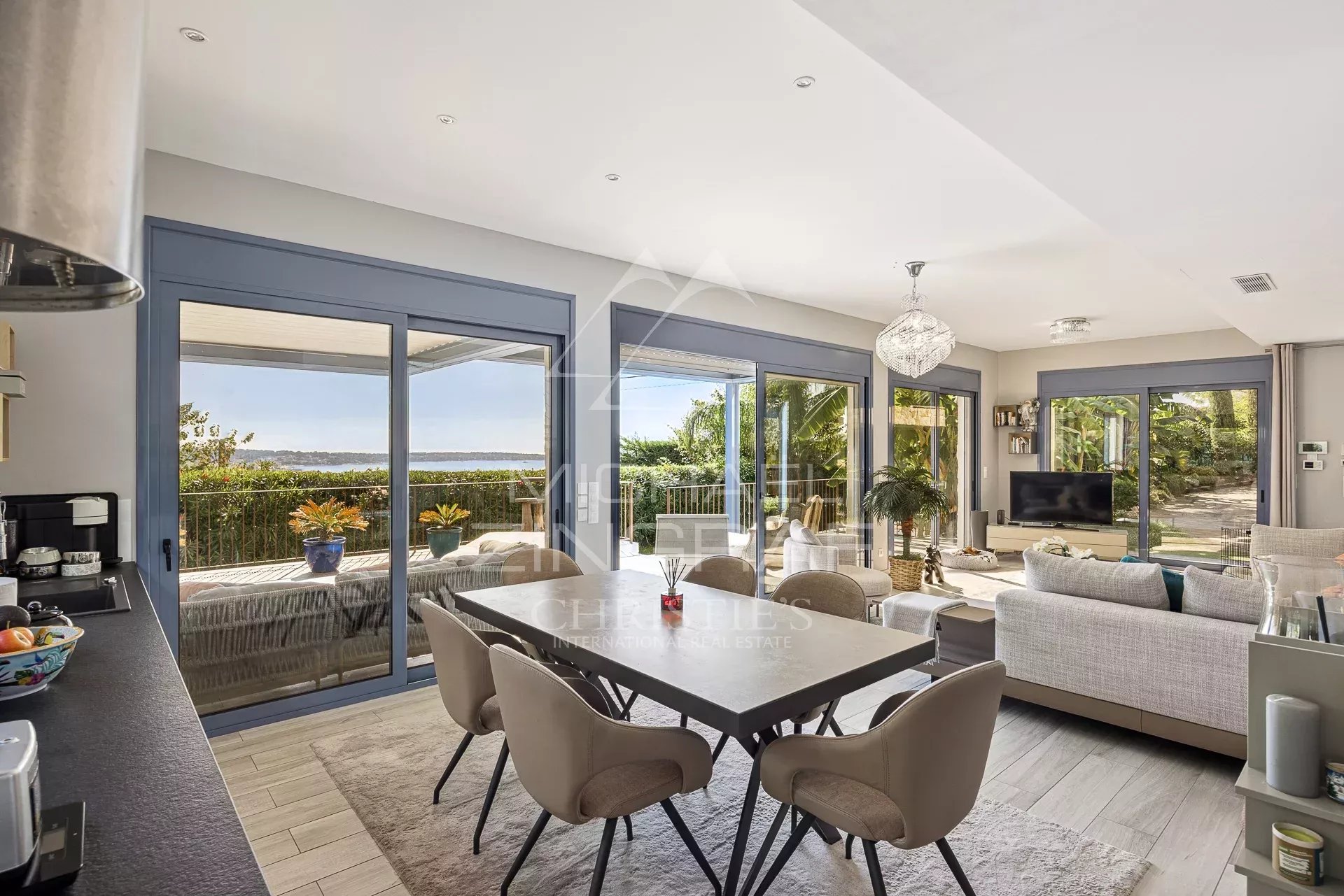 Close to Cannes - Golfe Juan - Elegant Villa