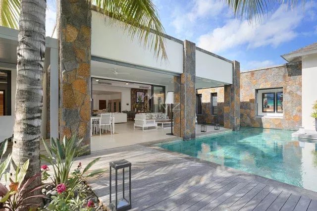 Luxury 4 bedroom Villa in Grand Bay