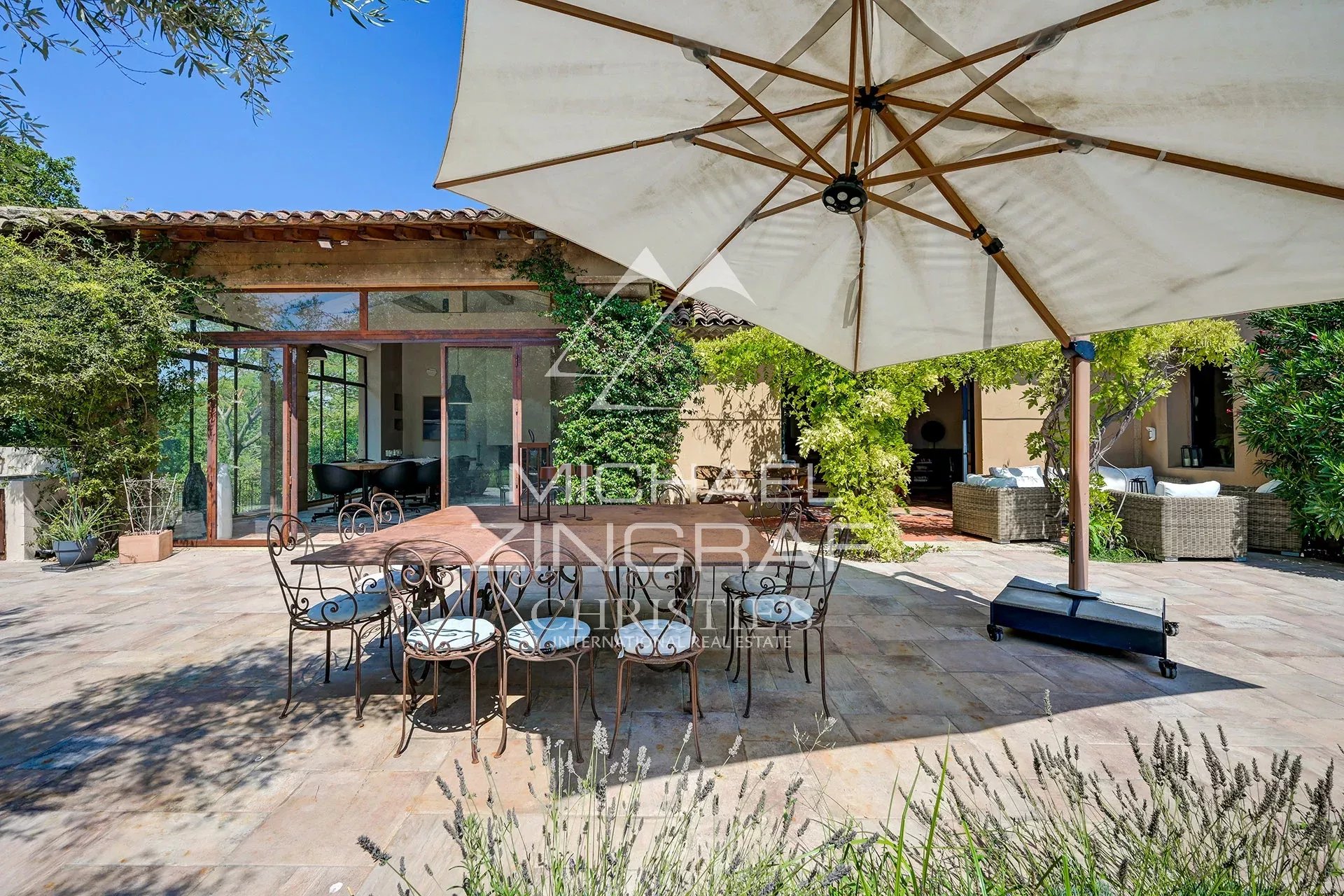 Nur wenige Minuten vom Herzen von Aix-en-Provence entfernt – Außergewöhnliches Anwesen mit 12 Zimmern, 650 m² Wohnfläche auf 1,2 Hektar
