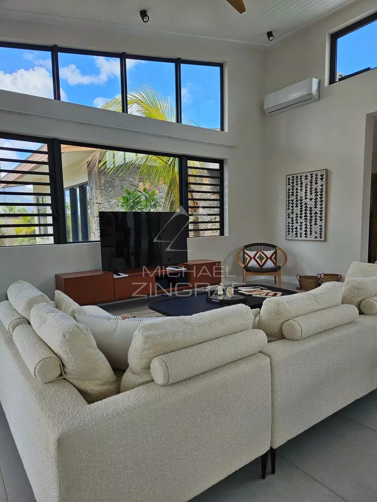 VILLA CONTEMPORAINE EN REVENTE – ÉCO SAVANAH, RIVIERE NOIRE