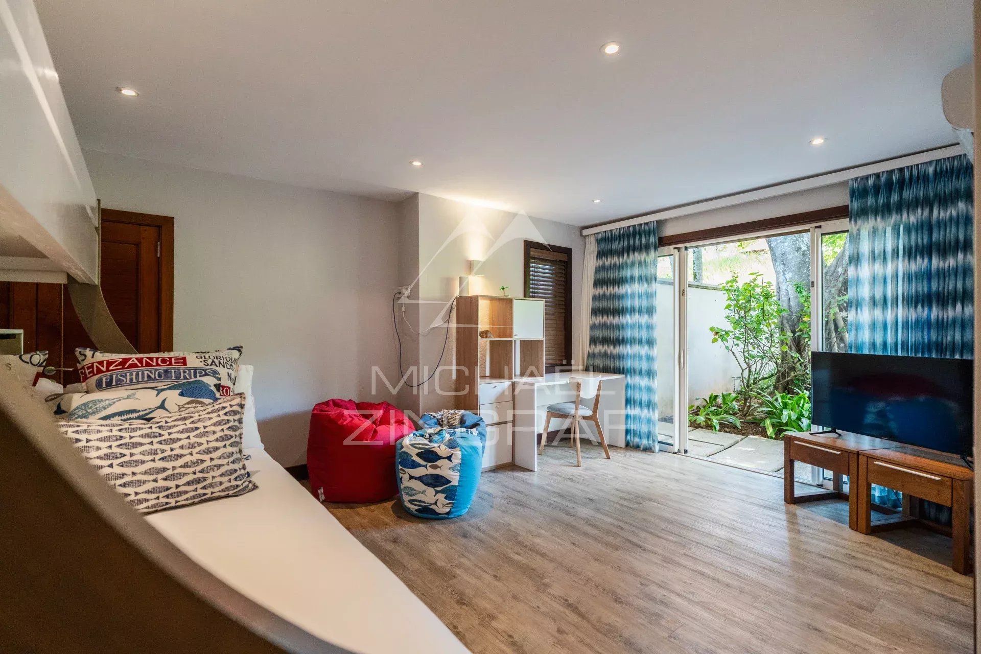 Villa d’exception avec vue panoramique sur l’océan à Valriche