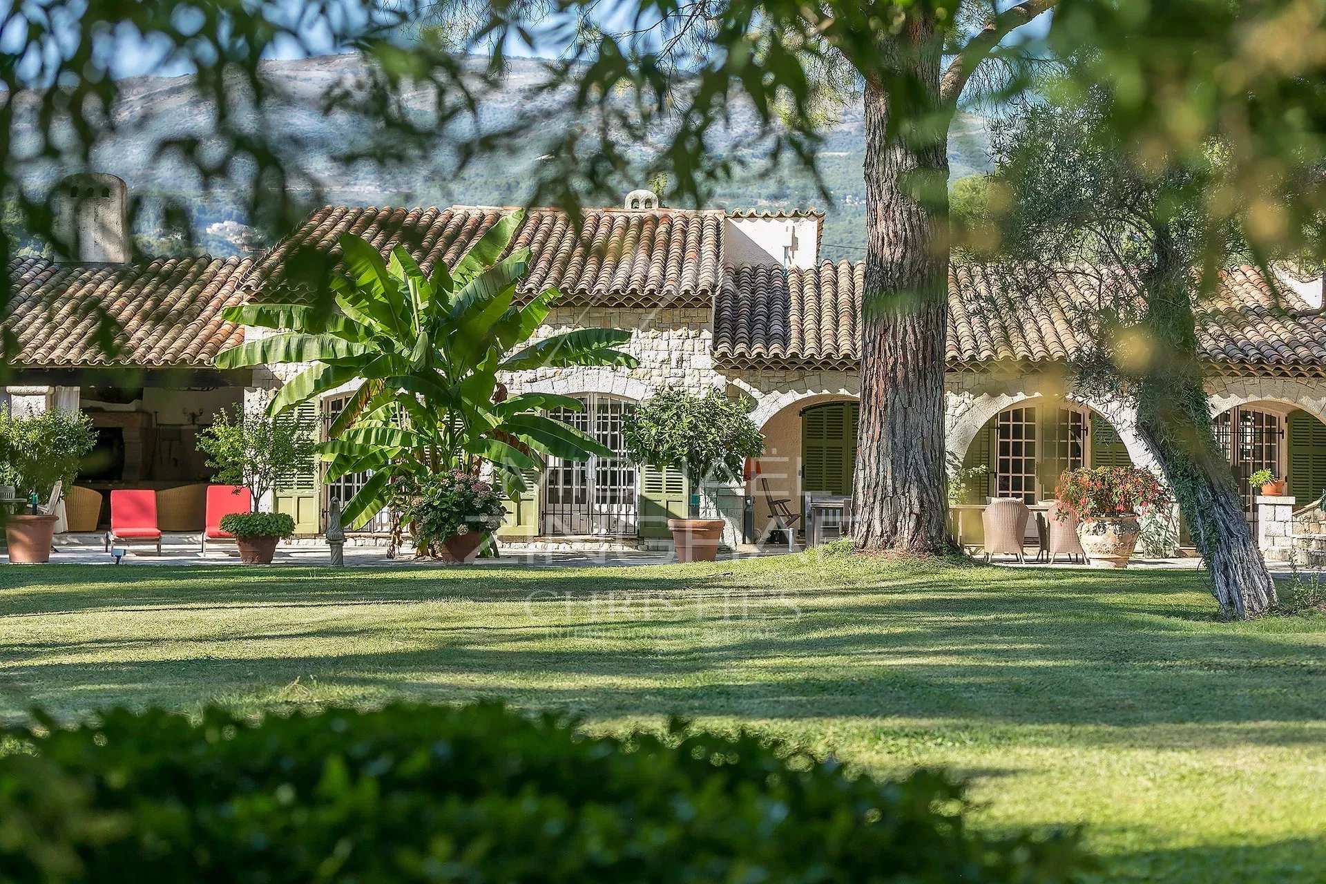Arrière pays cannois - Propriété de caractère