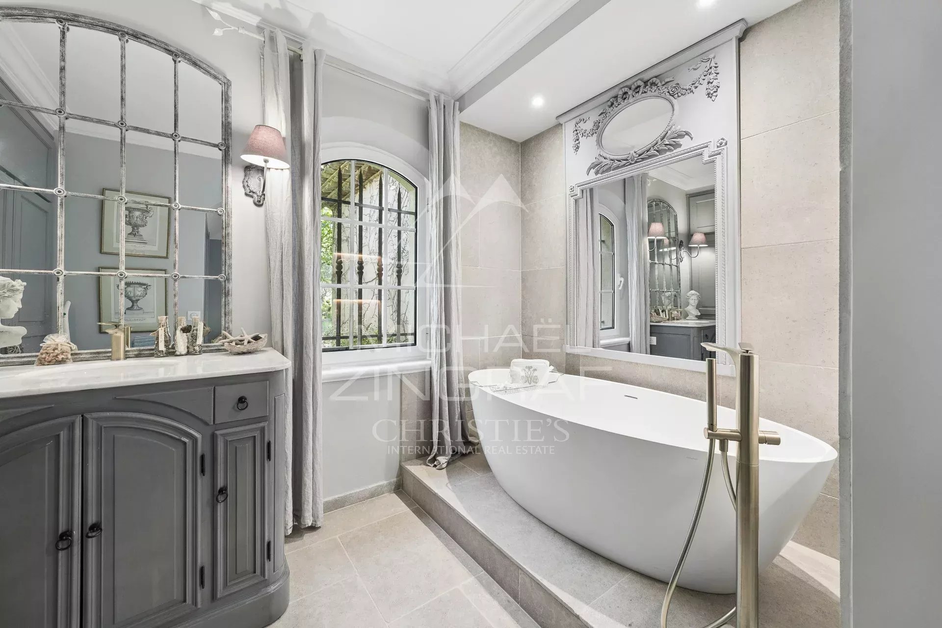 Exceptional charming estate