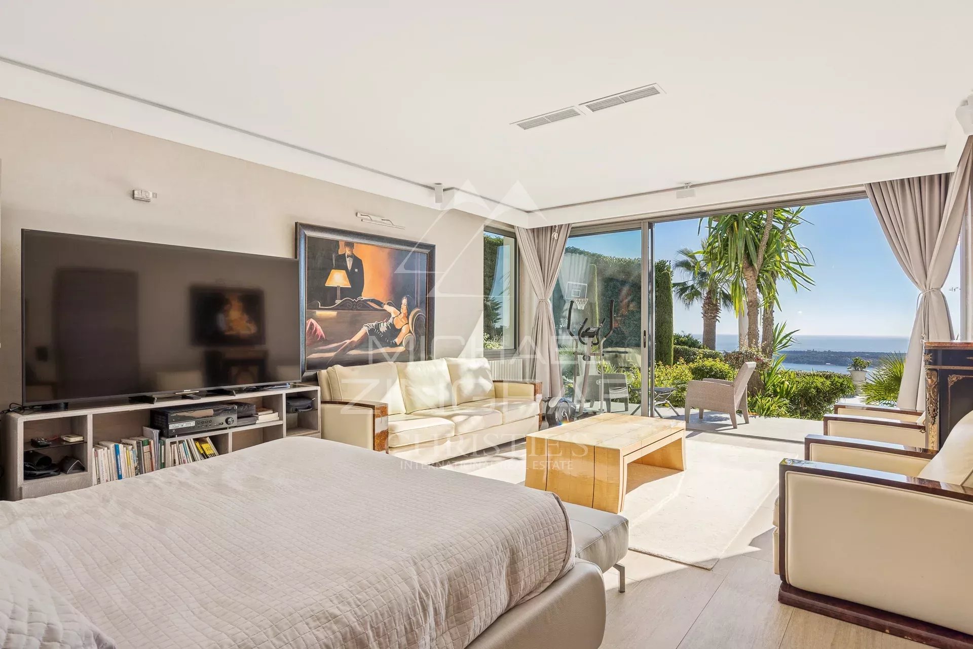 Super-Cannes - Propriété avec vue panoramique mer à 180 degrés