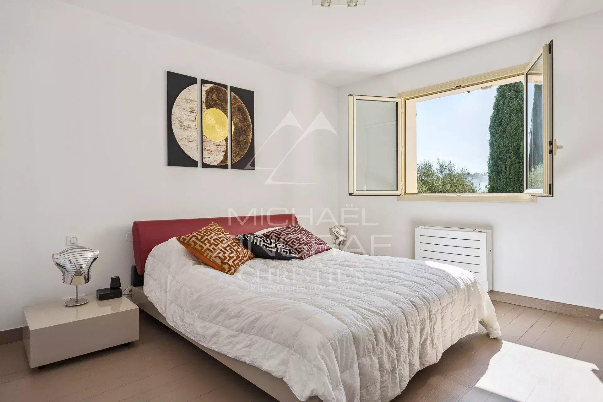 Exceptional Villa with Olive Grove – Grasse / Near Opio