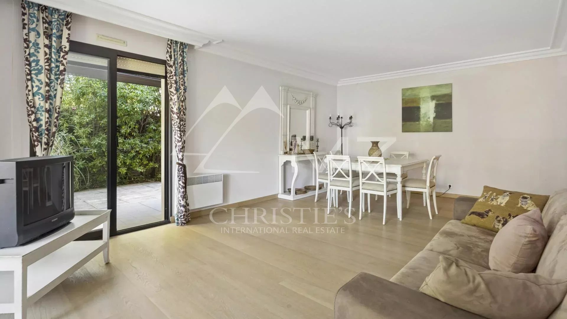 Quartier Montrose, 3-Zimmer-Wohnung mit 148m2 Garten