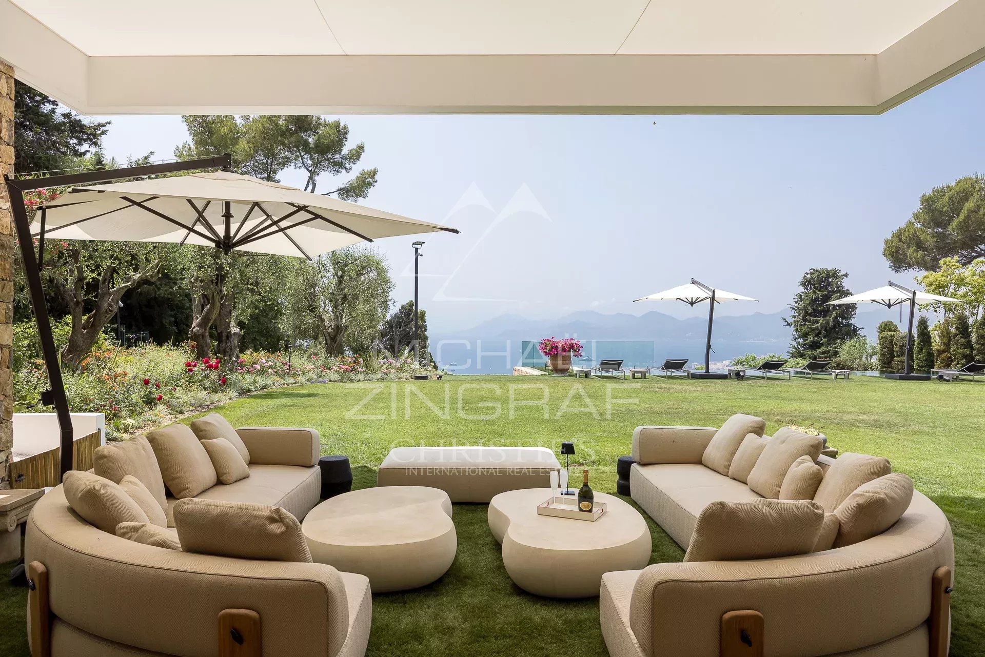 Cannes – Kalifornien – Moderne Villa