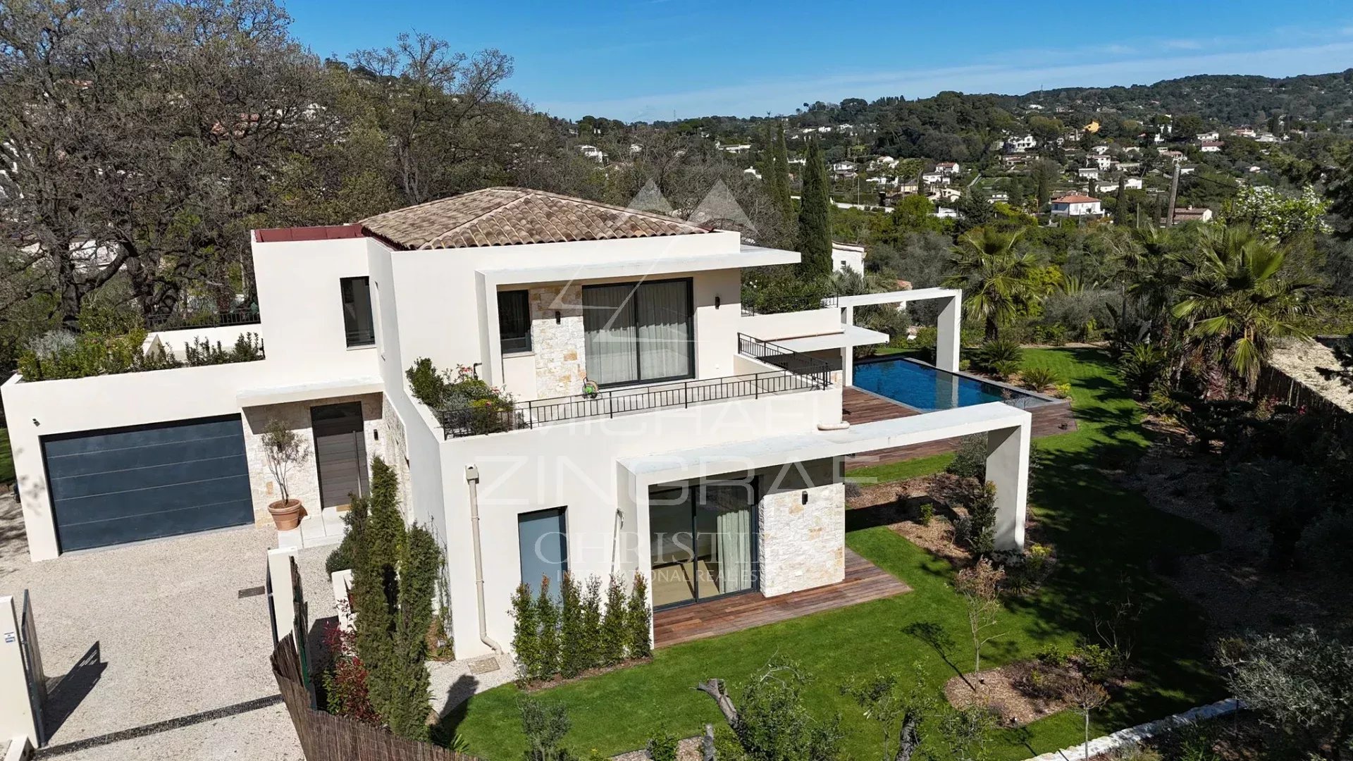 Villa contemporaine en cours de finition