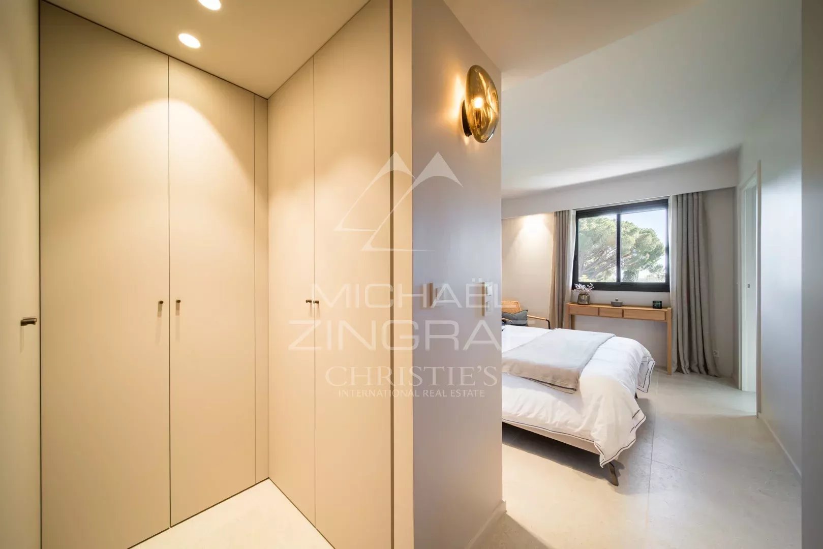 Stunning Two-Bedroom Apartment with Sunny Terrace and Pool