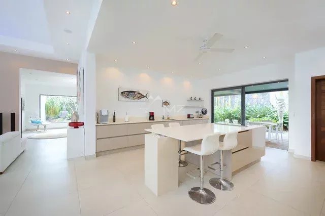 Luxury 4 bedroom Villa in Grand Bay