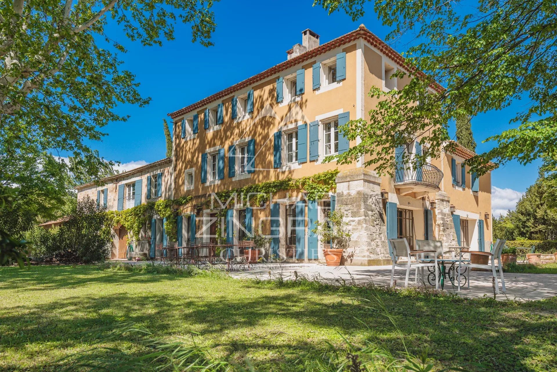 Schönes Anwesen - in der Nähe von Avignon